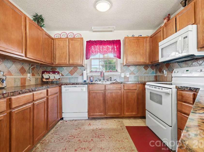 4008 Woodleigh Drive, Rock Hill, SC 29732.  MLS# CAR4352508, YatesRealty ID 34275. 