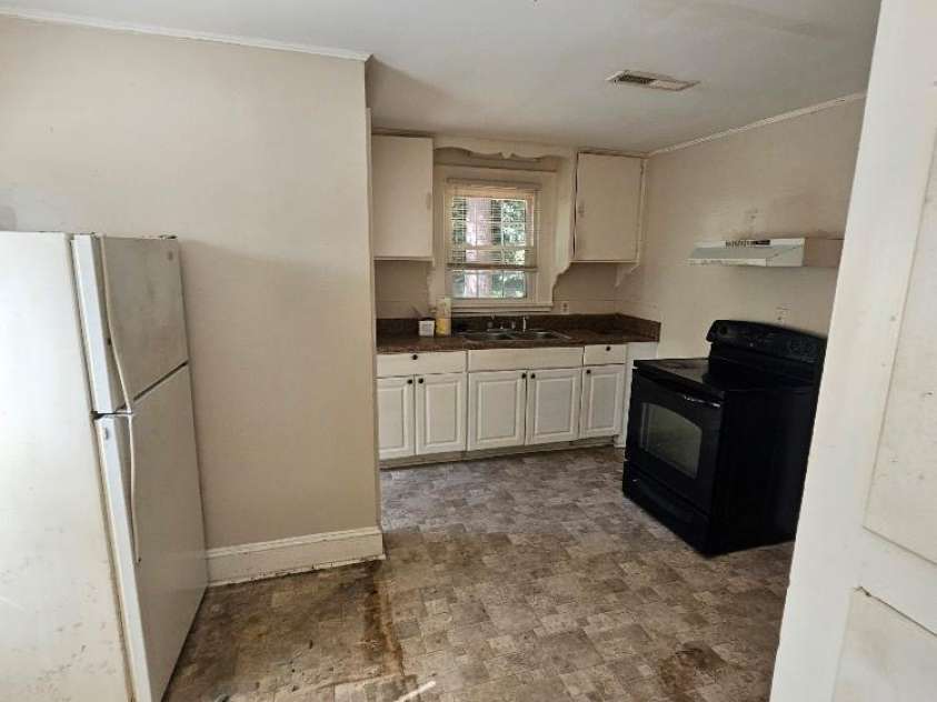 537 Hillandale Street, Concord, NC 28025.  MLS# CAR4295527, YatesRealty ID 34275. Kitchen 2