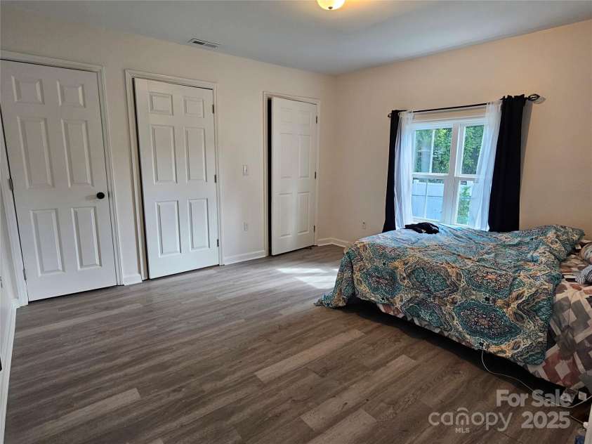 533-B Hill Street, Lenoir, NC 28645.  MLS# CAR4275769, YatesRealty ID 34277. 