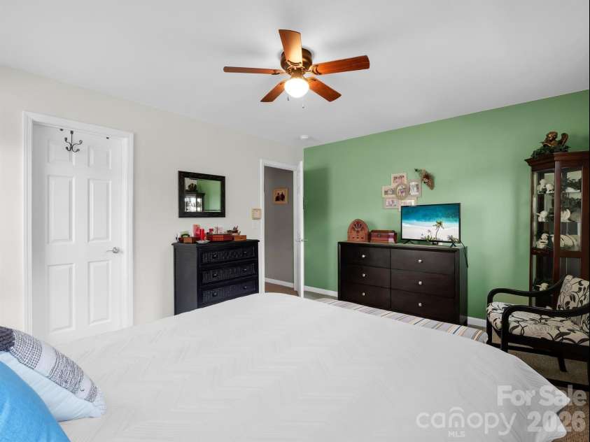 8 Mallard Run Drive, Arden, NC 28704.  MLS# CAR4395939, YatesRealty ID 34277. Upper level guest room.