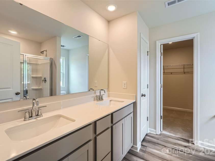 3290 Crawford Avenue, Gastonia, NC 28052.  MLS# CAR4295691, YatesRealty ID 34279. Owner's Bath(example)
