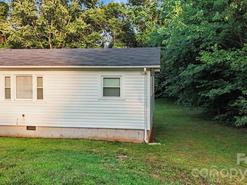 56 Jackson Lane, Stony Point, NC 28678.  MLS# CAR4397727, YatesRealty ID 34279. 