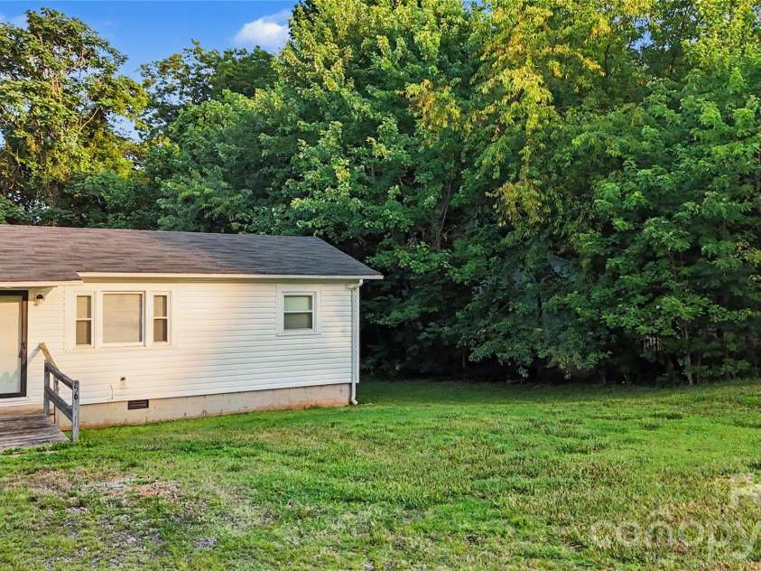 56 Jackson Lane, Stony Point, NC 28678.  MLS# CAR4397727, YatesRealty ID 34279. 
