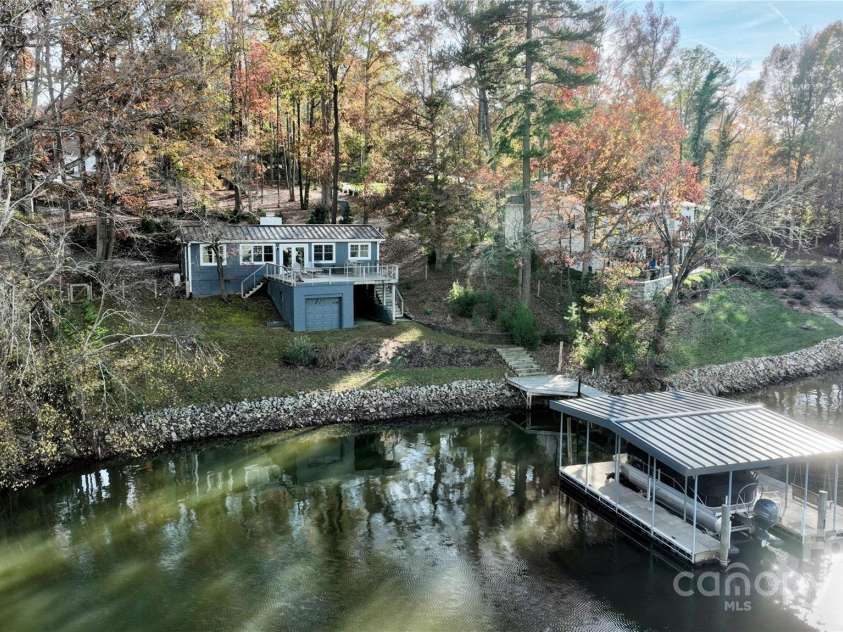 110 Fern Haven Lane, Mooresville, NC 28117.  MLS# CAR4202270, YatesRealty ID 3428. 