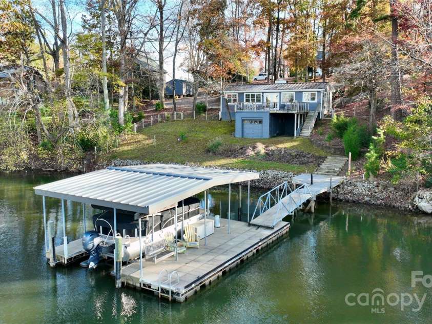 110 Fern Haven Lane, Mooresville, NC 28117.  MLS# CAR4202270, YatesRealty ID 3428. 