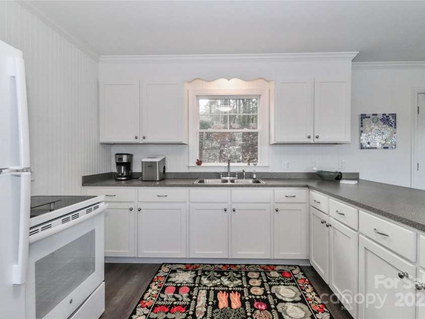 110 Fern Haven Lane, Mooresville, NC 28117.  MLS# CAR4202270, YatesRealty ID 3428. 
