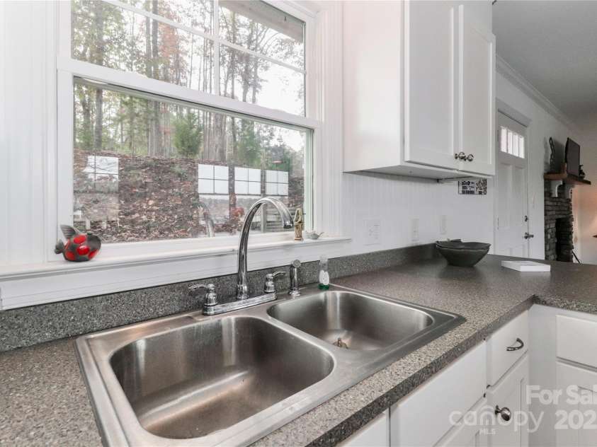 110 Fern Haven Lane, Mooresville, NC 28117.  MLS# CAR4202270, YatesRealty ID 3428. 