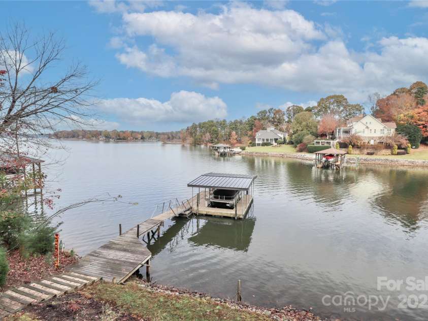 110 Fern Haven Lane, Mooresville, NC 28117.  MLS# CAR4202270, YatesRealty ID 3428. 