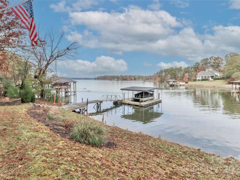 110 Fern Haven Lane, Mooresville, NC 28117.  MLS# CAR4202270, YatesRealty ID 3428. 