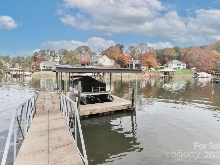 110 Fern Haven Lane, Mooresville, NC 28117.  MLS# CAR4202270, YatesRealty ID 3428. 
