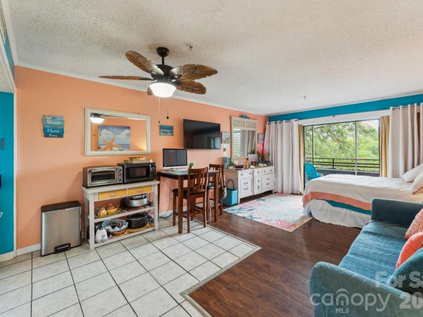 415 Ocean Creek Drive, Myrtle Beach, SC 29572.  MLS# CAR4251684, YatesRealty ID 3428. 