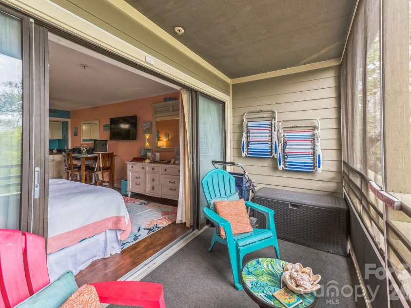 415 Ocean Creek Drive, Myrtle Beach, SC 29572.  MLS# CAR4251684, YatesRealty ID 3428. 