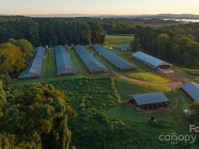 167 Buck Hollow Trail, Ararat, NC 27007.  MLS# CAR4295115, YatesRealty ID 34280. 