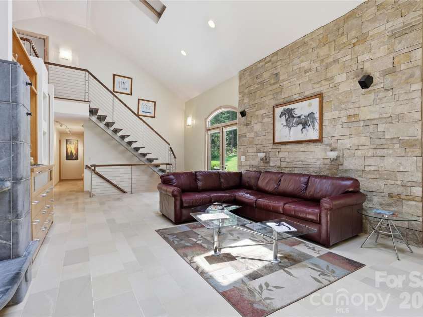 811 Butter Street, Landrum, SC 29356.  MLS# CAR4394031, YatesRealty ID 34280. Wall Custom Stone Work