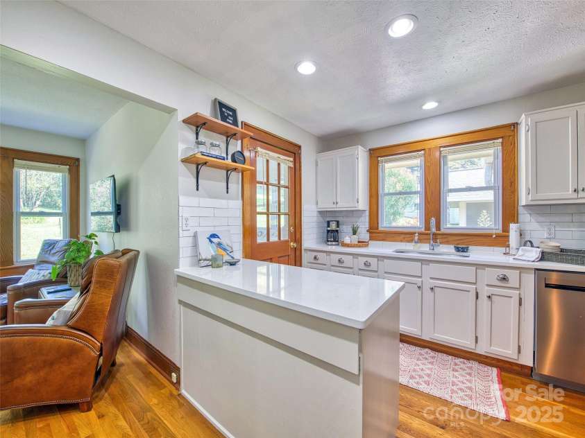 85 Marshall Street, Waynesville, NC 28786.  MLS# CAR4295858, YatesRealty ID 34281. 