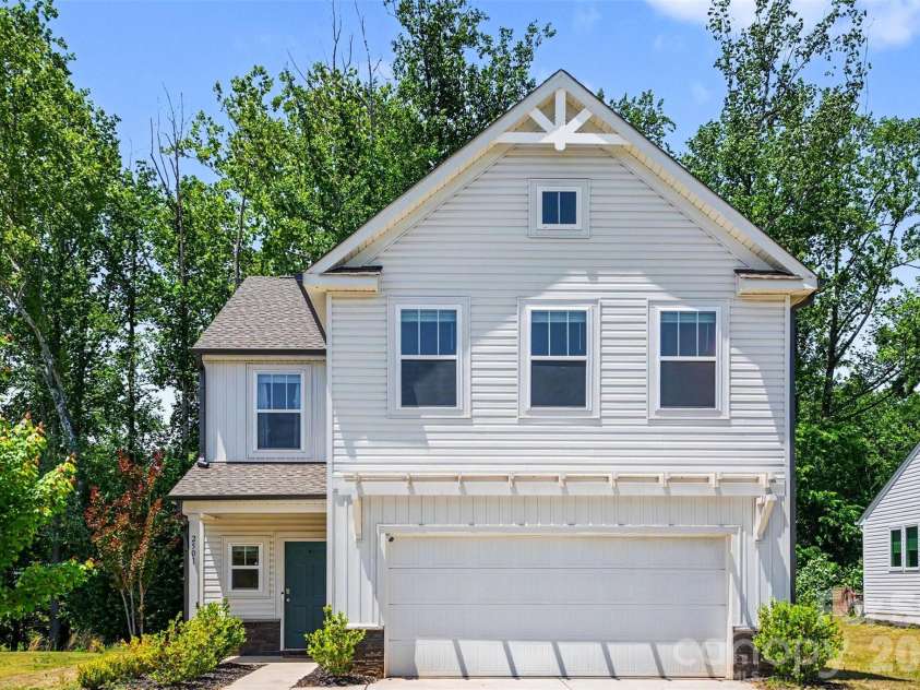 2501 Andes Drive, Statesville, NC 28625.  MLS# CAR4382074, YatesRealty ID 34283. 