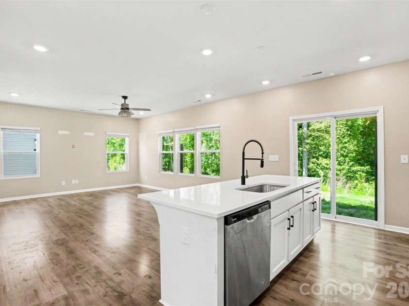 2501 Andes Drive, Statesville, NC 28625.  MLS# CAR4382074, YatesRealty ID 34283. 