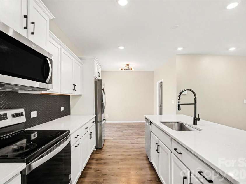 2501 Andes Drive, Statesville, NC 28625.  MLS# CAR4382074, YatesRealty ID 34283. 