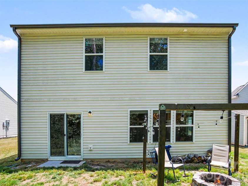2501 Andes Drive, Statesville, NC 28625.  MLS# CAR4382074, YatesRealty ID 34283. 