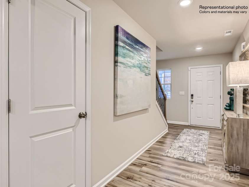 144 Oconee Trail, Statesville, NC 28625.  MLS# CAR4295940, YatesRealty ID 34284. Foyer