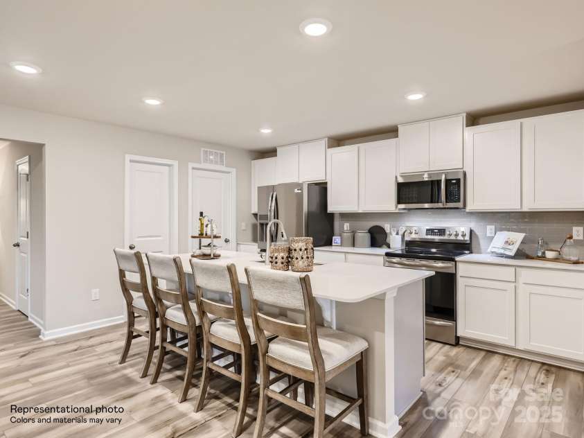 144 Oconee Trail, Statesville, NC 28625.  MLS# CAR4295940, YatesRealty ID 34284. Kitchen