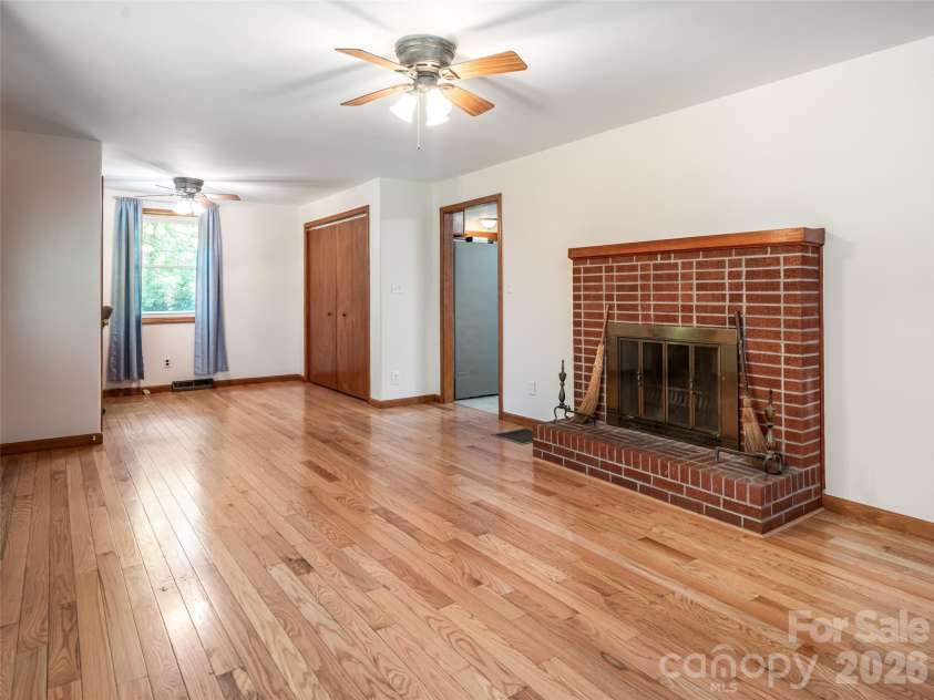 146 Fairmont Road, Candler, NC 28715.  MLS# CAR4378254, YatesRealty ID 34284. 