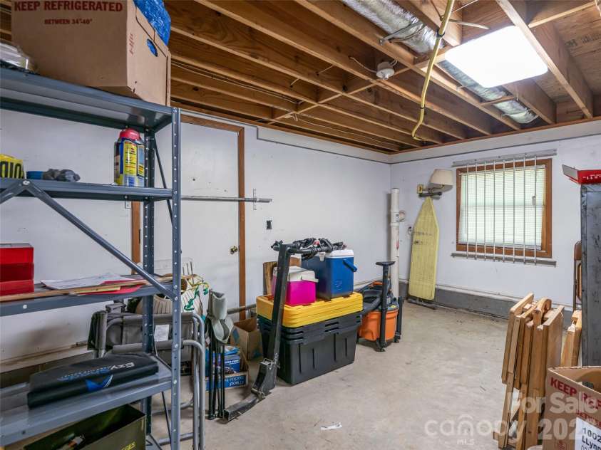 146 Fairmont Road, Candler, NC 28715.  MLS# CAR4378254, YatesRealty ID 34284. 