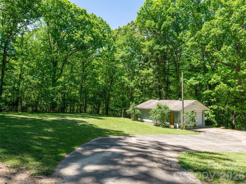 146 Fairmont Road, Candler, NC 28715.  MLS# CAR4378254, YatesRealty ID 34284. 