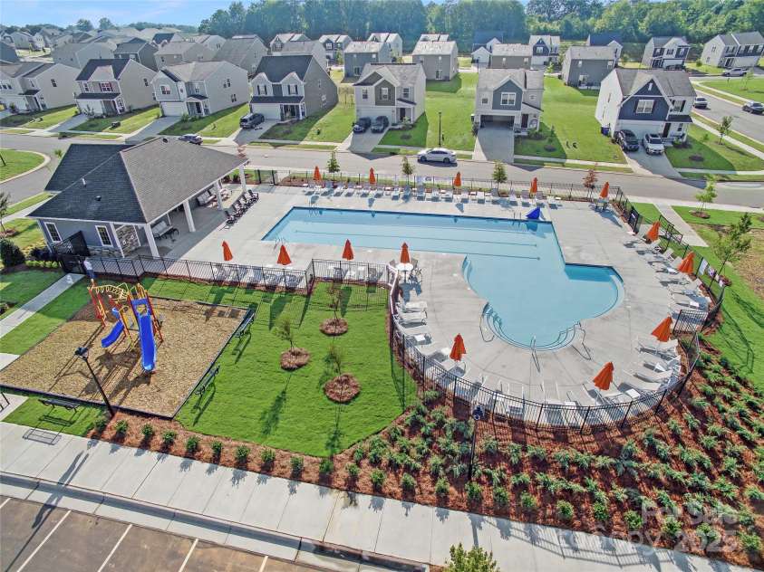 150 Oconee Trail, Statesville, NC 28625.  MLS# CAR4295944, YatesRealty ID 34285. Clubhouse & Swimming Pool