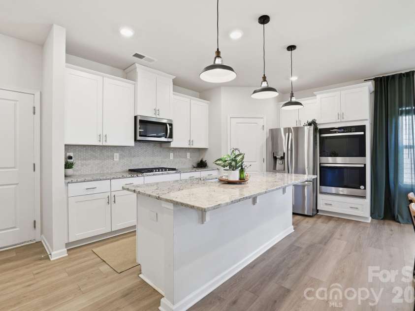 207 Orson Oaks Lane, Pineville, NC 28134.  MLS# CAR4390321, YatesRealty ID 34288. 