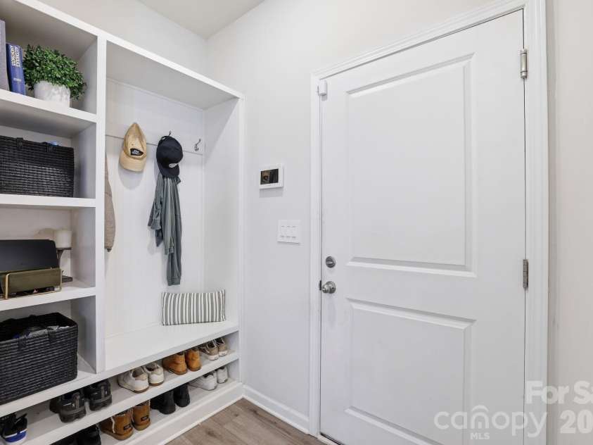 207 Orson Oaks Lane, Pineville, NC 28134.  MLS# CAR4390321, YatesRealty ID 34288. 
