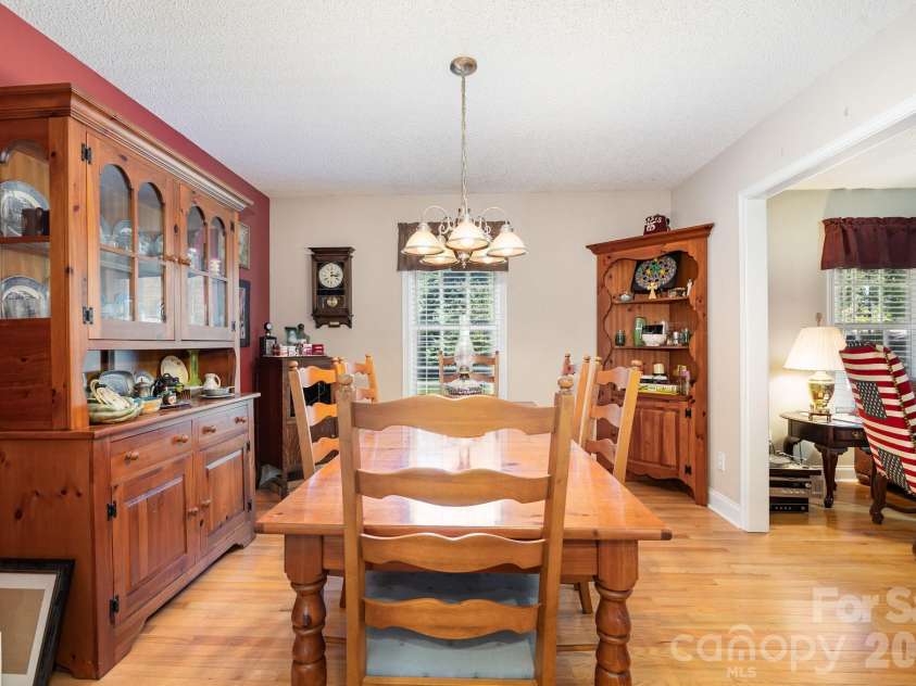 715 Candlewick Drive, Salisbury, NC 28147.  MLS# CAR4392460, YatesRealty ID 34289. 