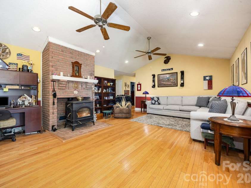 715 Candlewick Drive, Salisbury, NC 28147.  MLS# CAR4392460, YatesRealty ID 34289. 