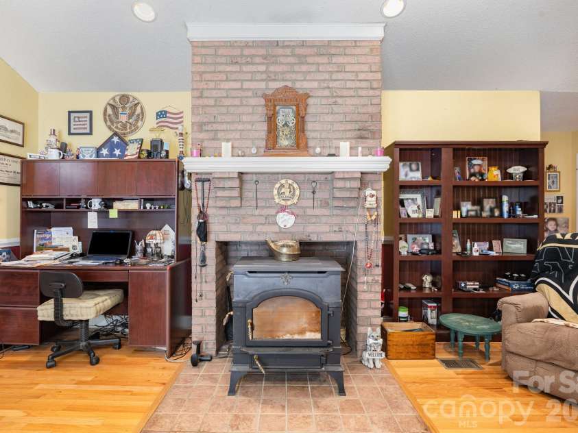 715 Candlewick Drive, Salisbury, NC 28147.  MLS# CAR4392460, YatesRealty ID 34289. 