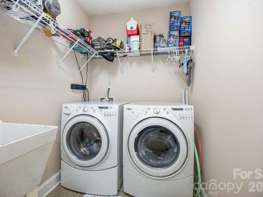 715 Candlewick Drive, Salisbury, NC 28147.  MLS# CAR4392460, YatesRealty ID 34289. 
