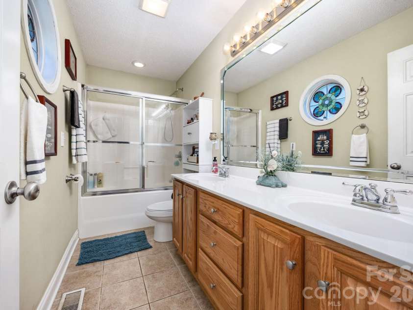 715 Candlewick Drive, Salisbury, NC 28147.  MLS# CAR4392460, YatesRealty ID 34289. 