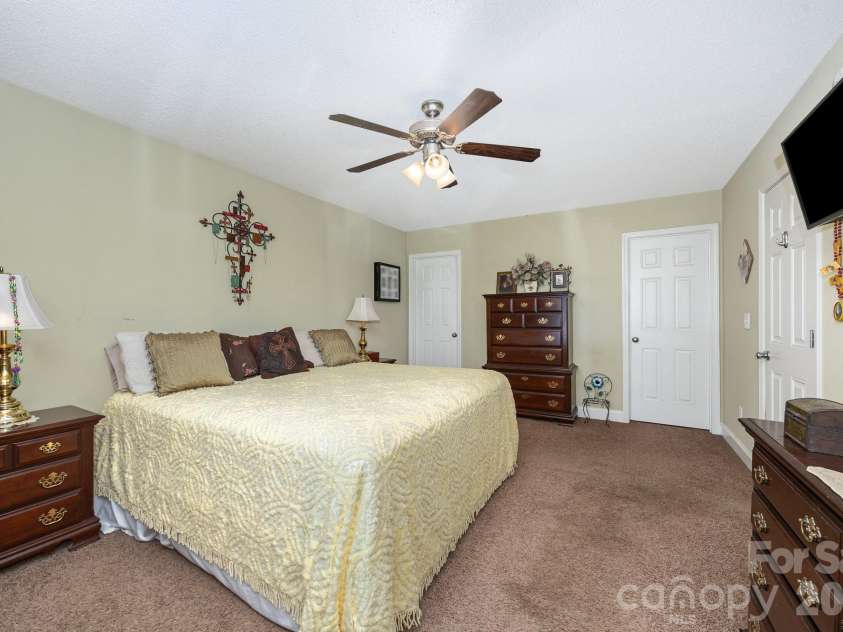 715 Candlewick Drive, Salisbury, NC 28147.  MLS# CAR4392460, YatesRealty ID 34289. 