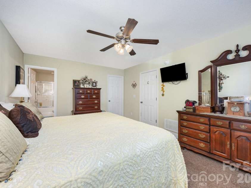 715 Candlewick Drive, Salisbury, NC 28147.  MLS# CAR4392460, YatesRealty ID 34289. 