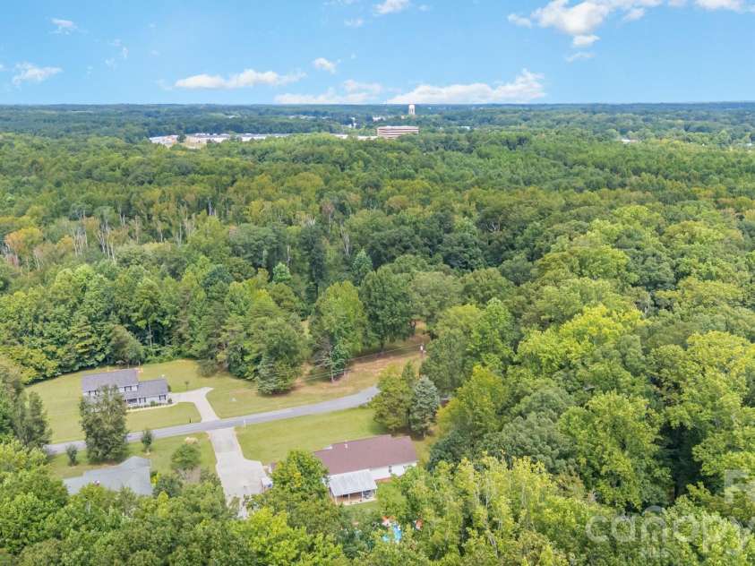 715 Candlewick Drive, Salisbury, NC 28147.  MLS# CAR4392460, YatesRealty ID 34289. 