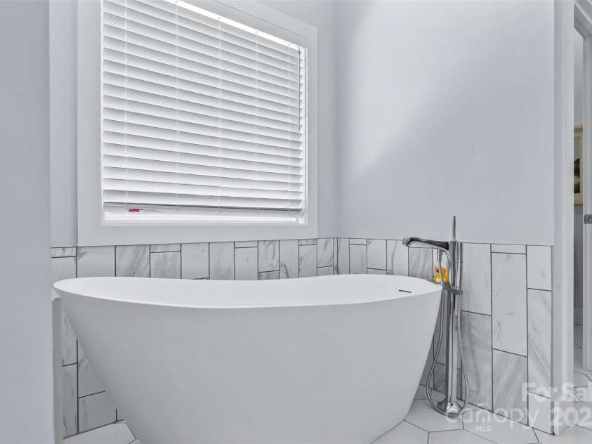 129 Greens Road, Granite Falls, NC 28630.  MLS# CAR4302862, YatesRealty ID 3429. Primary Bath