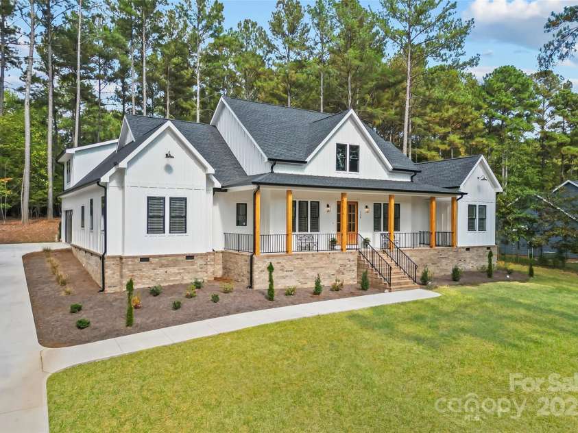 129 Greens Road, Granite Falls, NC 28630.  MLS# CAR4302862, YatesRealty ID 3429. Welcome Home!