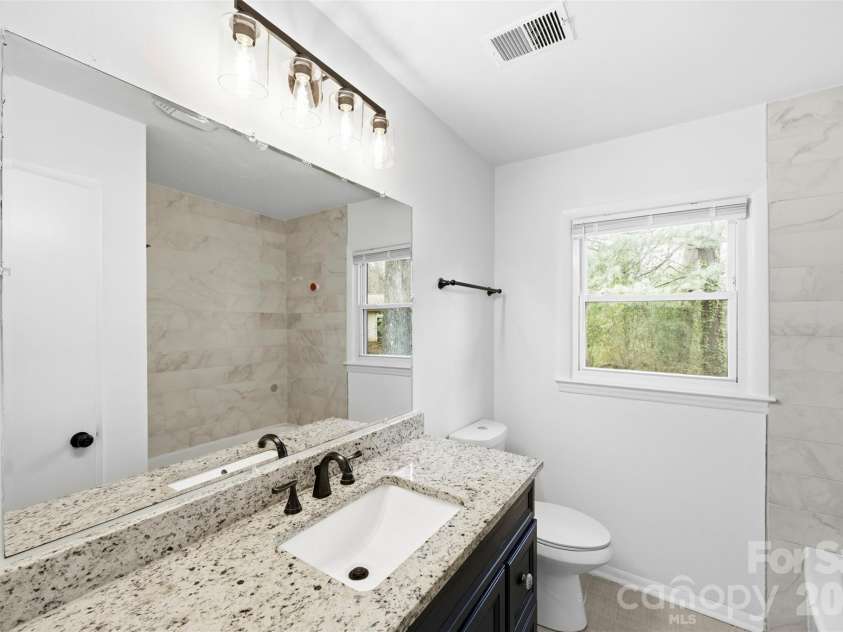 6924 Woodfield Drive, Charlotte, NC 28215.  MLS# CAR4350456, YatesRealty ID 3429. 