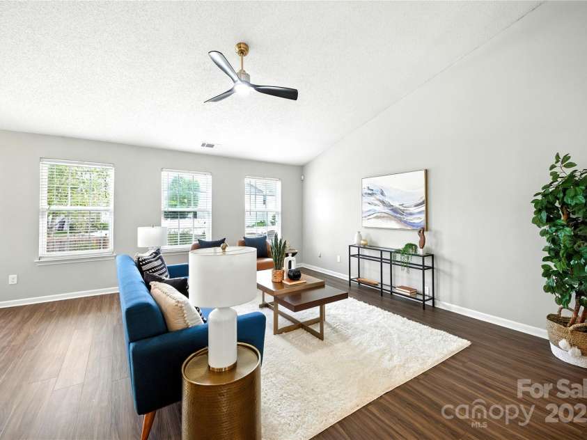 12019 Serenade Court, Charlotte, NC 28215.  MLS# CAR4289141, YatesRealty ID 34291. 