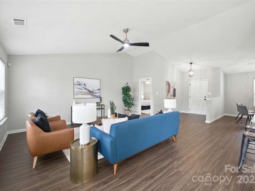 12019 Serenade Court, Charlotte, NC 28215.  MLS# CAR4289141, YatesRealty ID 34291. 