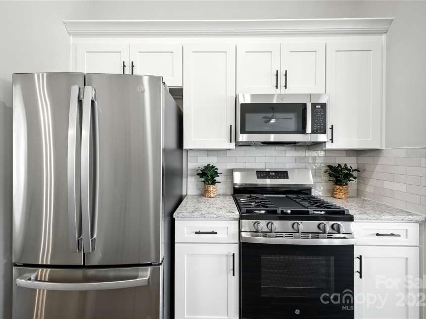 12019 Serenade Court, Charlotte, NC 28215.  MLS# CAR4289141, YatesRealty ID 34291. 