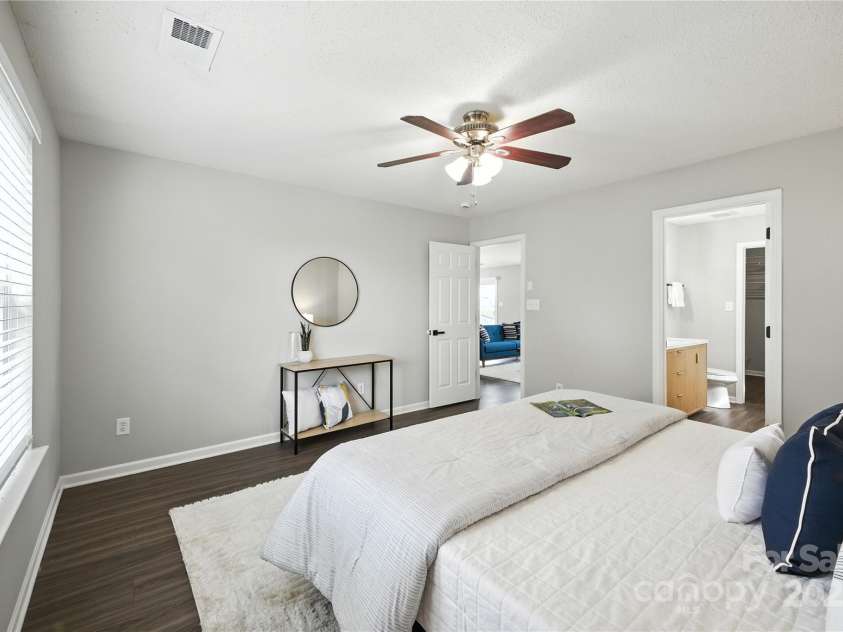 12019 Serenade Court, Charlotte, NC 28215.  MLS# CAR4289141, YatesRealty ID 34291. 
