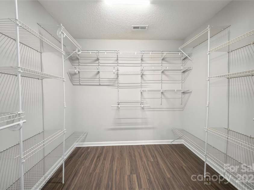 12019 Serenade Court, Charlotte, NC 28215.  MLS# CAR4289141, YatesRealty ID 34291. 