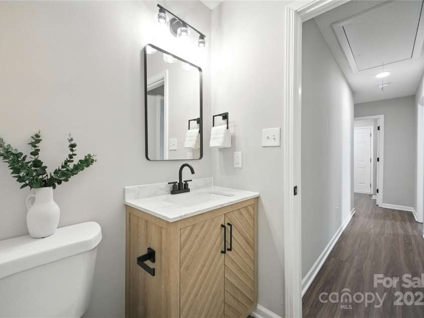 12019 Serenade Court, Charlotte, NC 28215.  MLS# CAR4289141, YatesRealty ID 34291. 