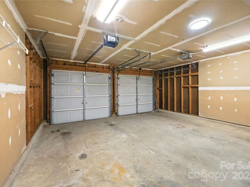 12019 Serenade Court, Charlotte, NC 28215.  MLS# CAR4289141, YatesRealty ID 34291. 