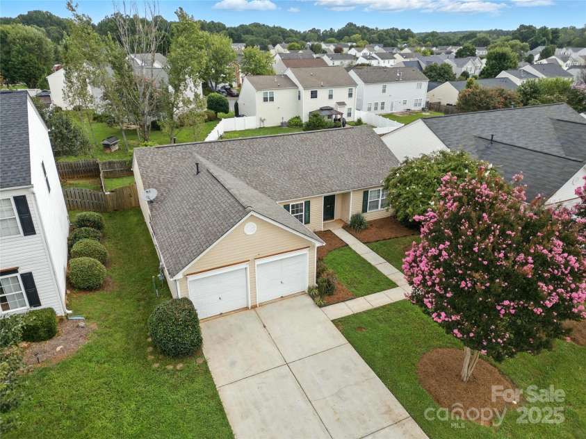 12019 Serenade Court, Charlotte, NC 28215.  MLS# CAR4289141, YatesRealty ID 34291. 